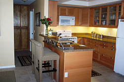 Кухонная барная стойка из искусственного камня Tristone B-002